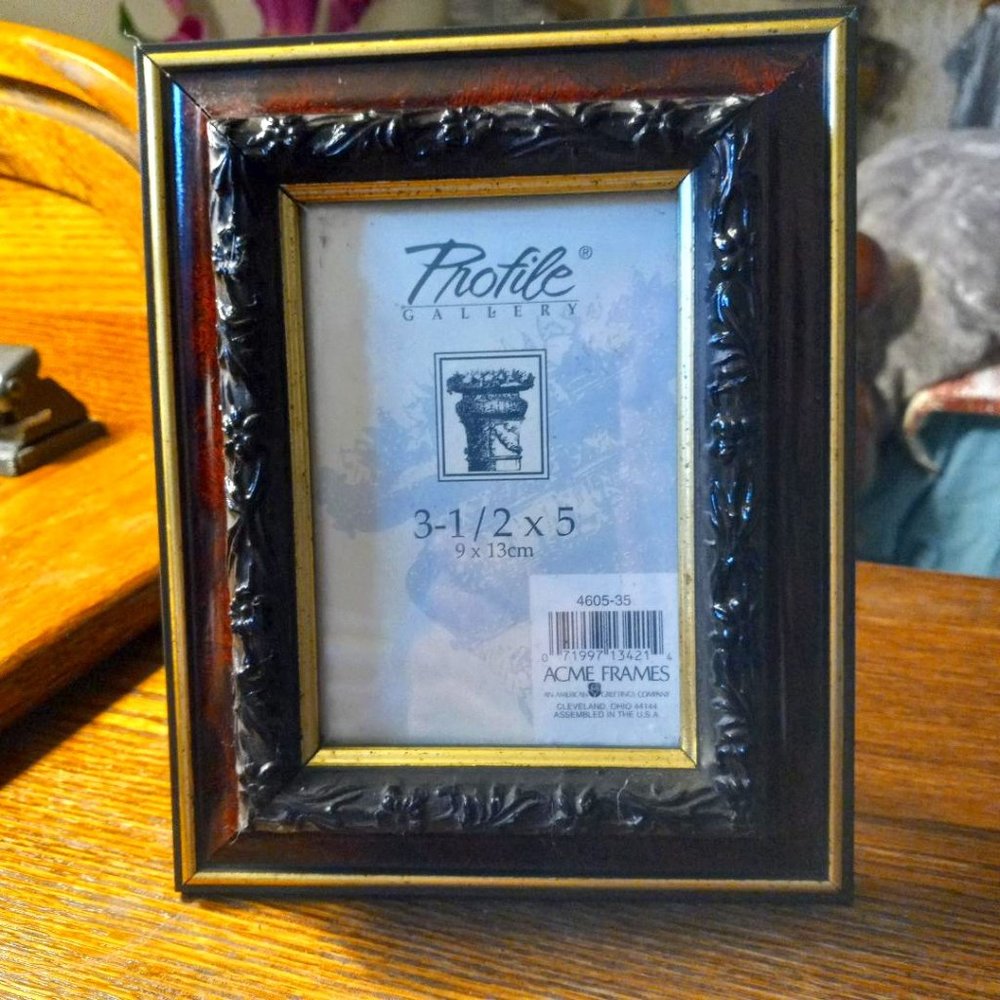 Vintage Profile Gallery Acme Picture Frame